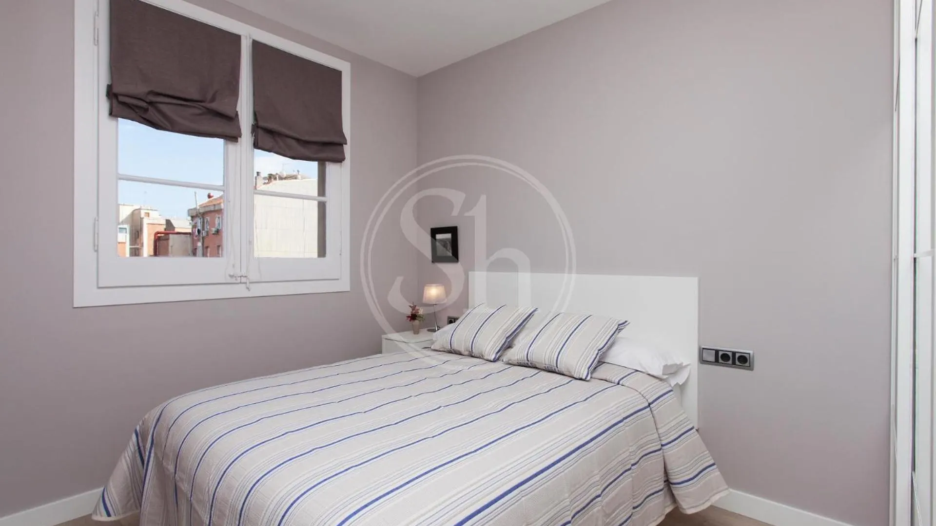 Acogedor Apartamento Junto A Sagrada Familia Barcelona 0*,